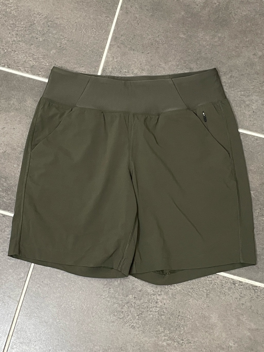 prAna Koen 7.5” Flat Front Shorts size Small